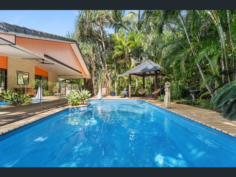 21 Meadow Drive, Dundowran Beach — photo 1 of 5