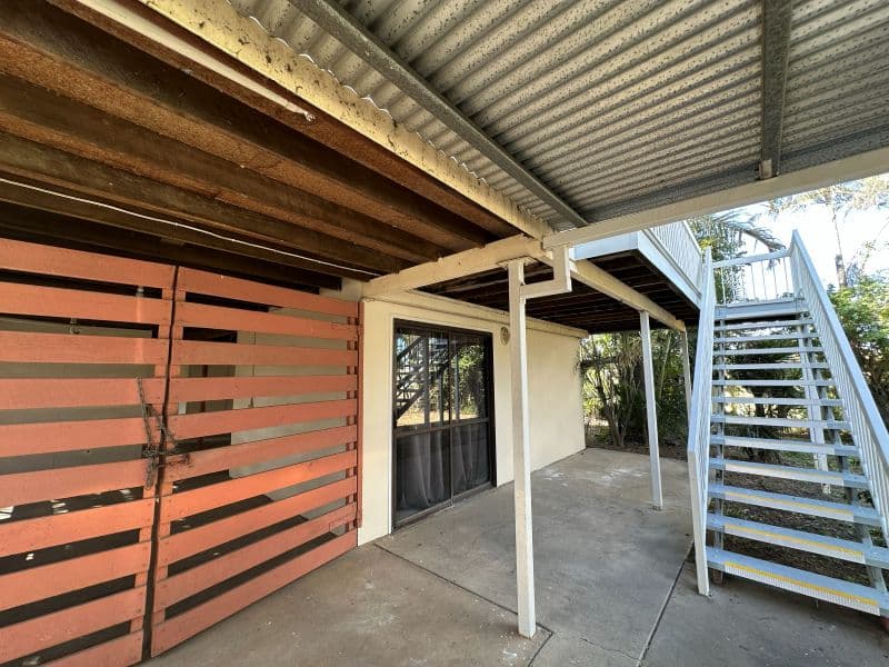 25 Yeates Street, Moranbah — photo 1 of 5