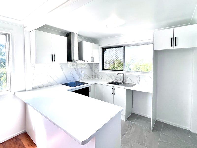 14 Coachwood Dr, Molendinar — photo 1 of 5
