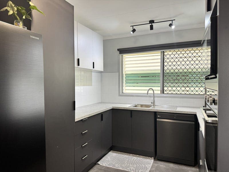 16 LAWRENCE Street, Moranbah — photo 1 of 5