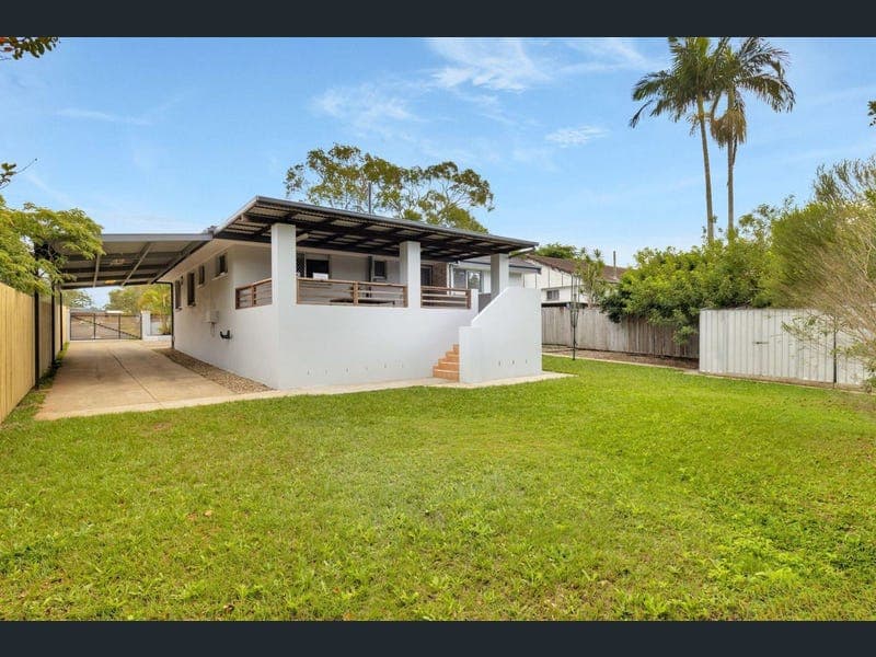 3 Milbun Street, Woodridge — photo 1 of 5