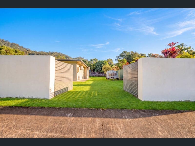 1 Fitzallan Close, Kanimbla — photo 1 of 5