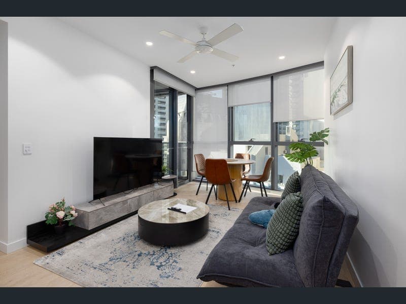 911/8 Margaret street, Brisbane City — photo 1 of 5