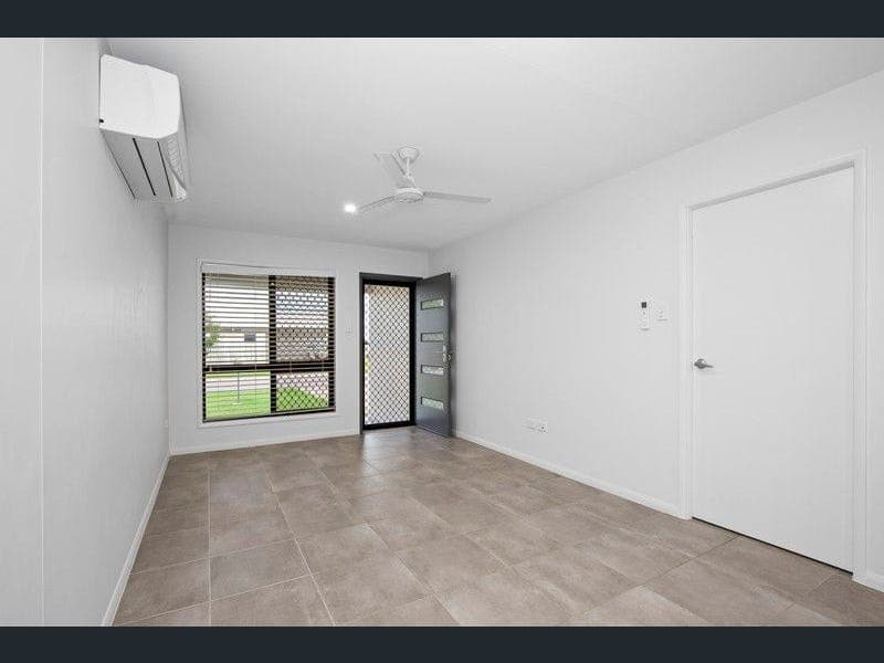 50 Conway Street, Mount Low — photo 1 of 5