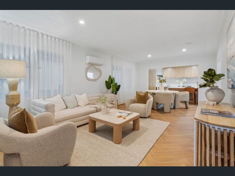 204 Hamilton Road, Wavell Heights — photo 1 of 5