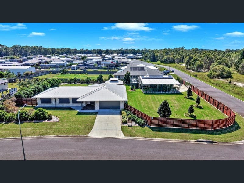 19 Periwinkle Crescent, Toogoom — photo 1 of 5