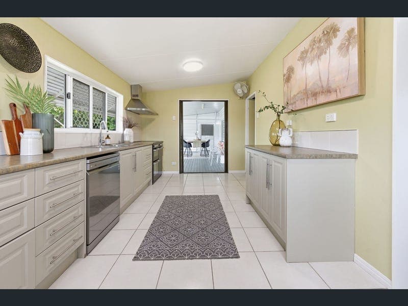 8 Arunta Street, Cranbrook — photo 1 of 5