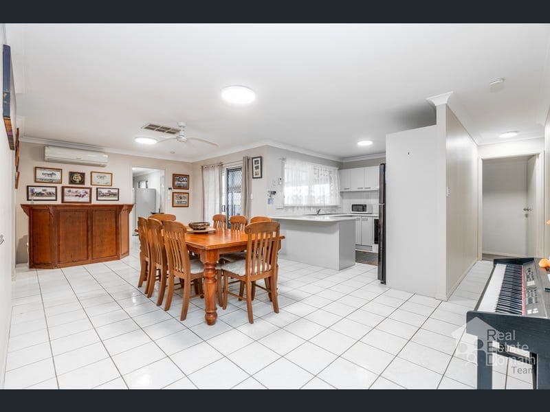 8 Perentie Street, Regents Park — photo 1 of 5