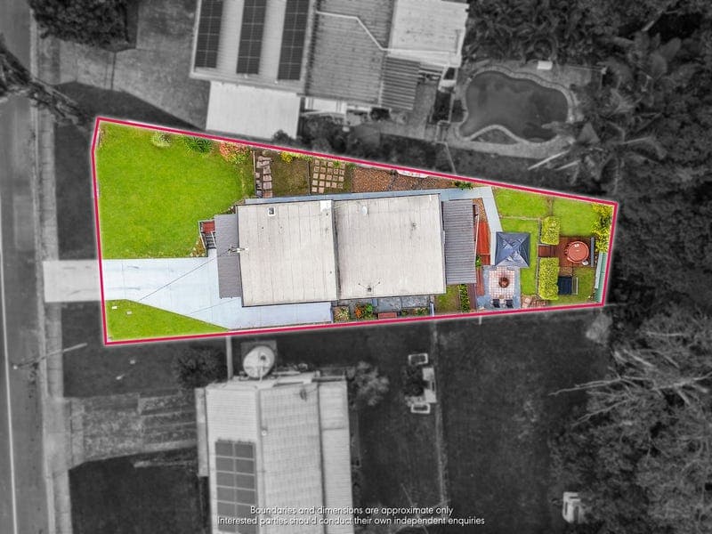 17 Nerang-Broadbeach Road — photo 1 of 5