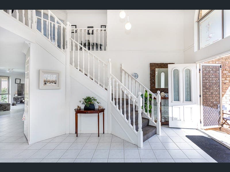6 Parklane Place, Highland Park — photo 1 of 5