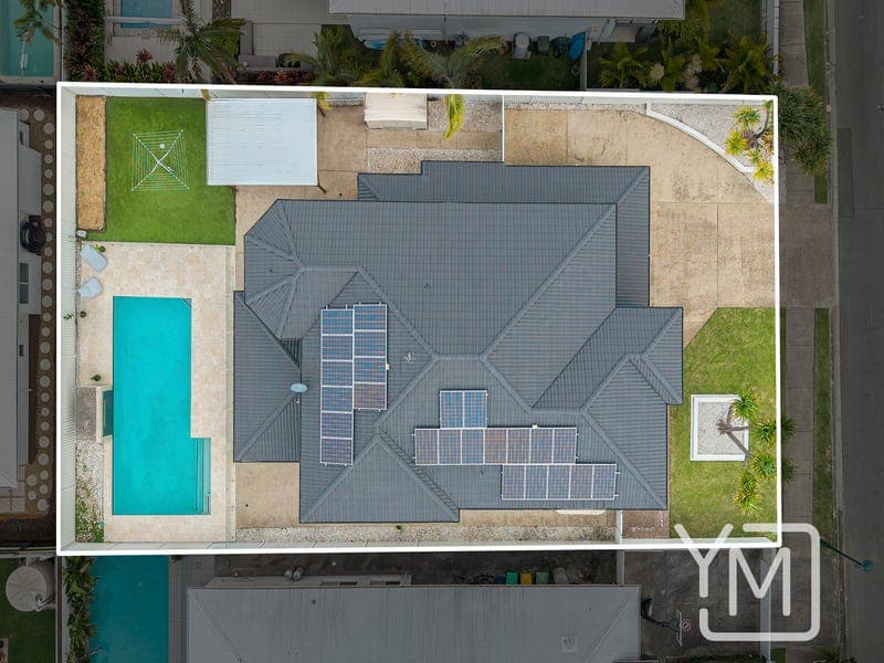 33 Whitehaven Way, Pelican Waters — photo 1 of 5