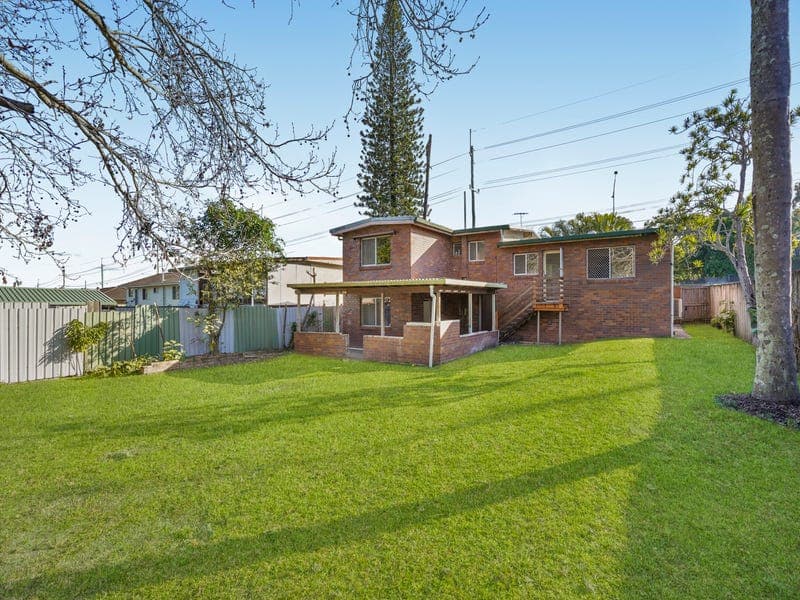 338 Kingston Road, Slacks Creek — photo 1 of 5