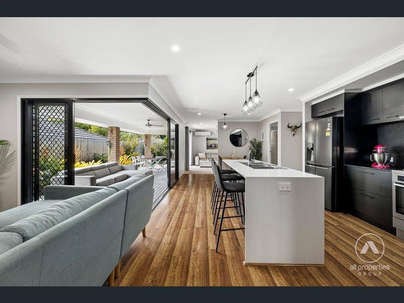 13 Glendale Crescent, Heathwood — photo 1 of 5