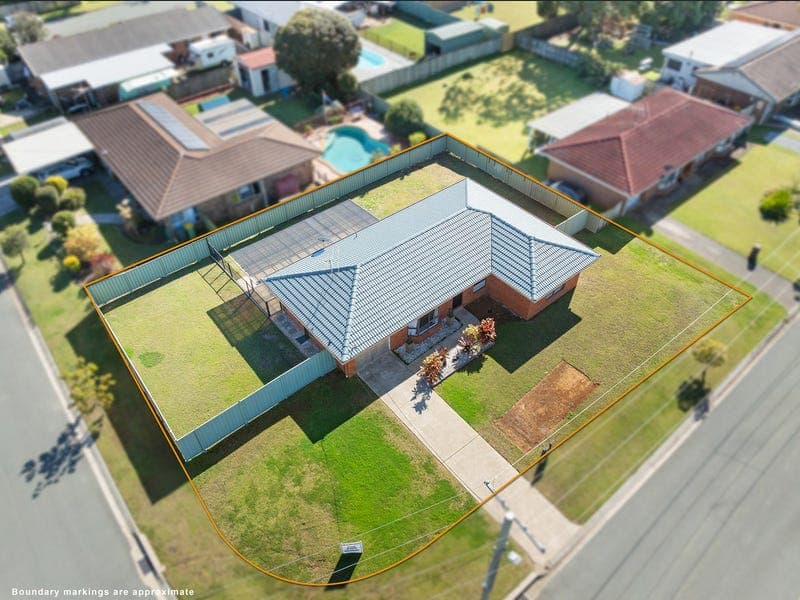 5 Sutton Street, Victoria Point — photo 1 of 5