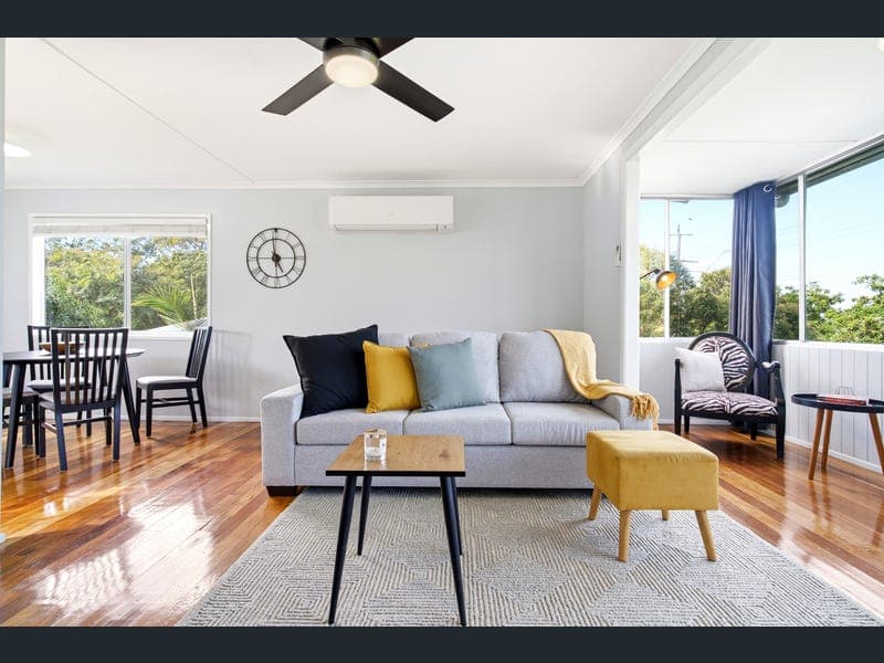 106 Jacaranda Avenue, Logan Central — photo 1 of 5