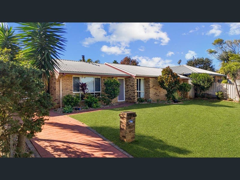 19 Liquidambar Street, Glenvale — photo 1 of 5