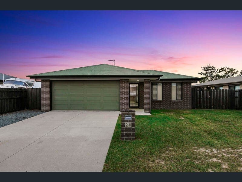 24 Larissa Way, Urangan — photo 1 of 5