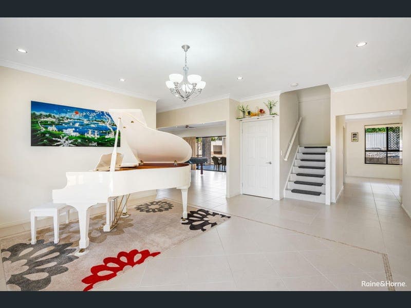 28 Bowarrady Court, River Heads — photo 1 of 5