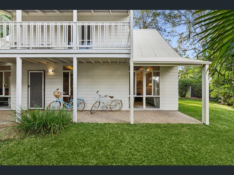 10 Jacqueline Court, Mount Coolum — photo 1 of 5