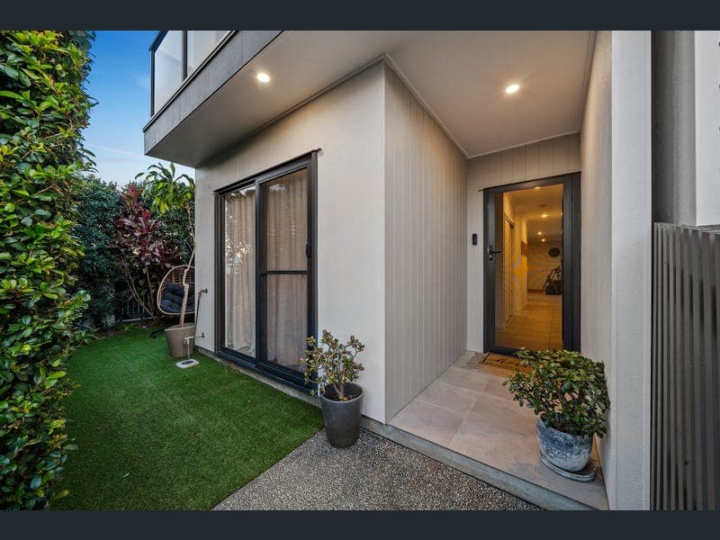 77 Adrian Circuit, Nirimba — photo 1 of 5