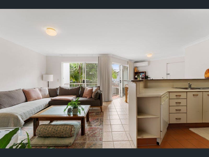 86/7 Redondo Avenue, Miami — photo 1 of 5