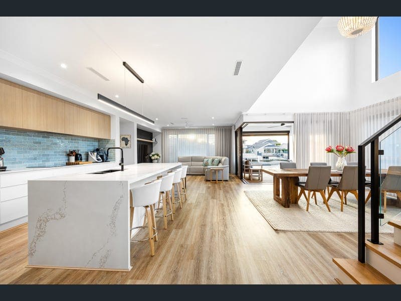 6 Island Court, Minyama — photo 1 of 5