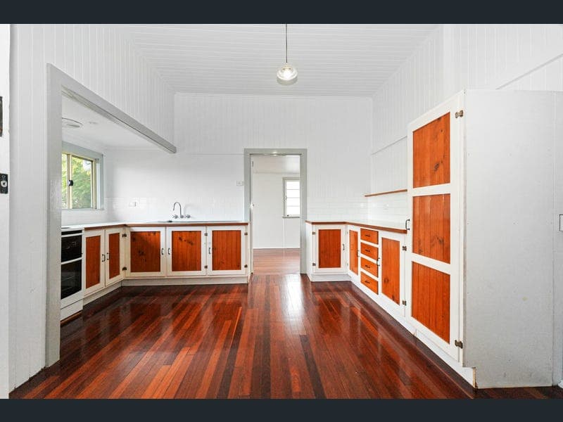 363 Lennox Street, Maryborough — photo 1 of 5