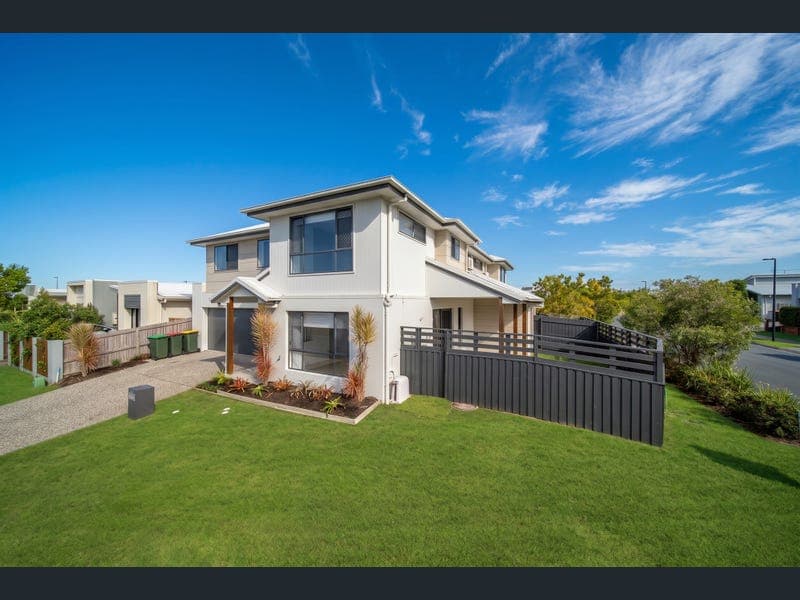 1/12 Petrie Street, Baringa — photo 1 of 5