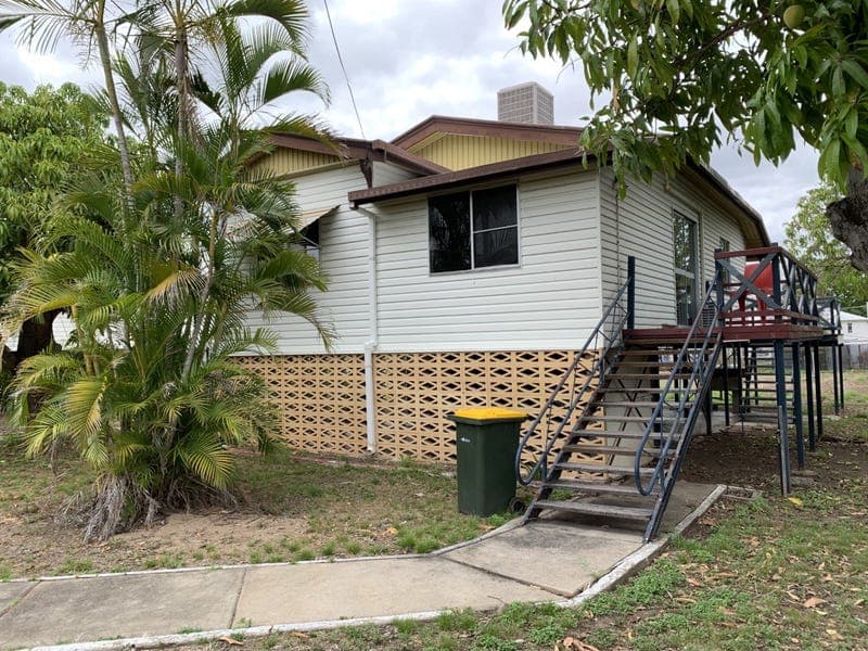 16 Toussaint Street, Collinsville — photo 1 of 5