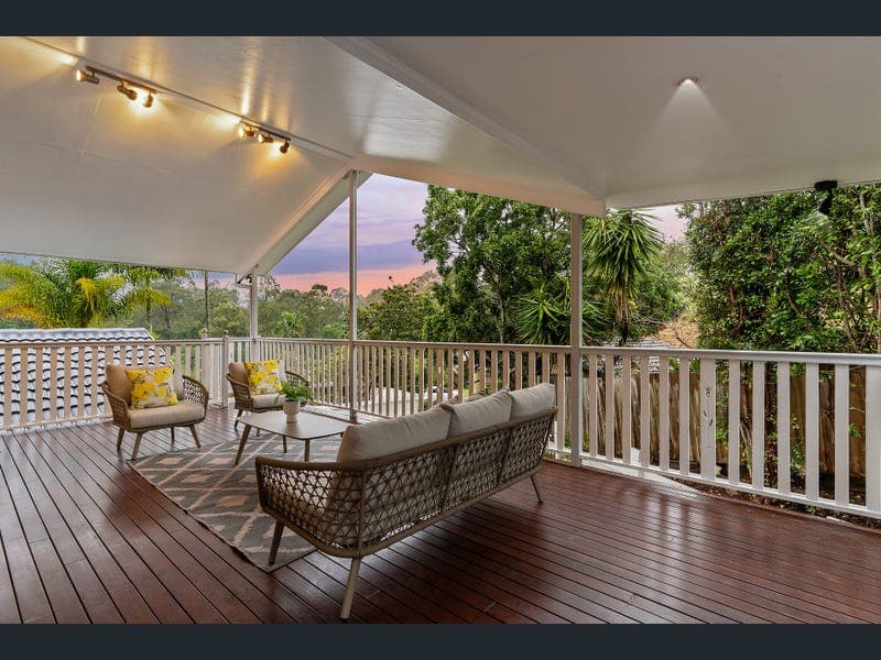 62 Leonarda Drive, Arana Hills — photo 1 of 5