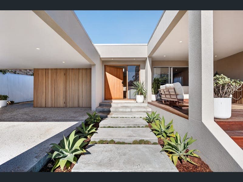 22 Sungold Avenue, Southport — photo 1 of 5