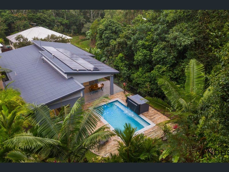 67 Leonard Street, Kewarra Beach — photo 1 of 5