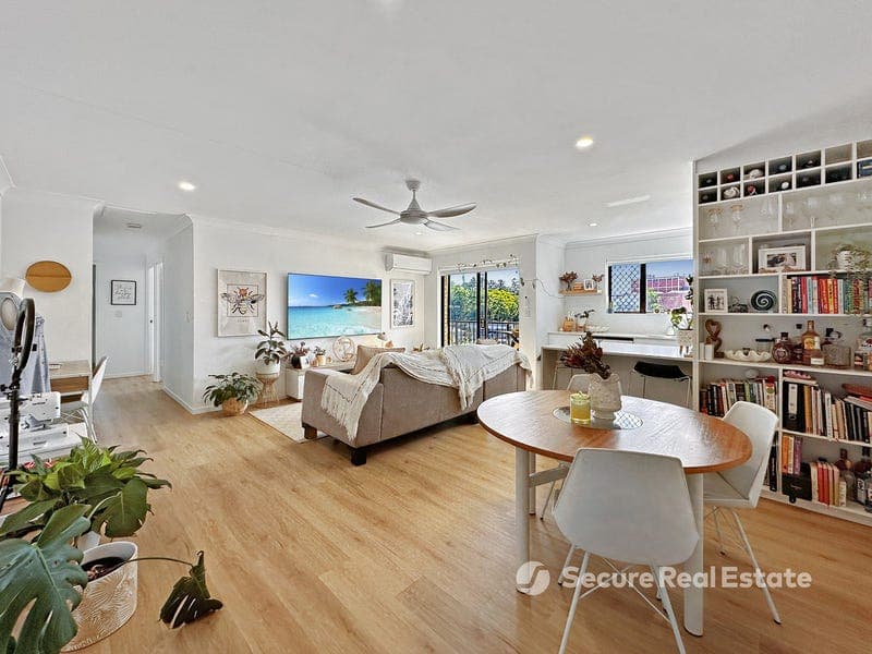14/4 Sheehan Street, Milton — photo 1 of 5