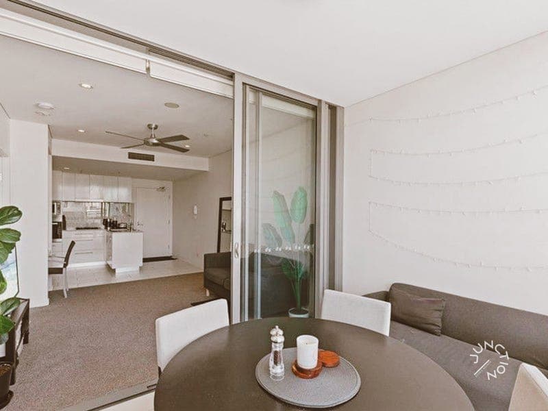 110/16 Hamilton Place, Bowen Hills — photo 1 of 5