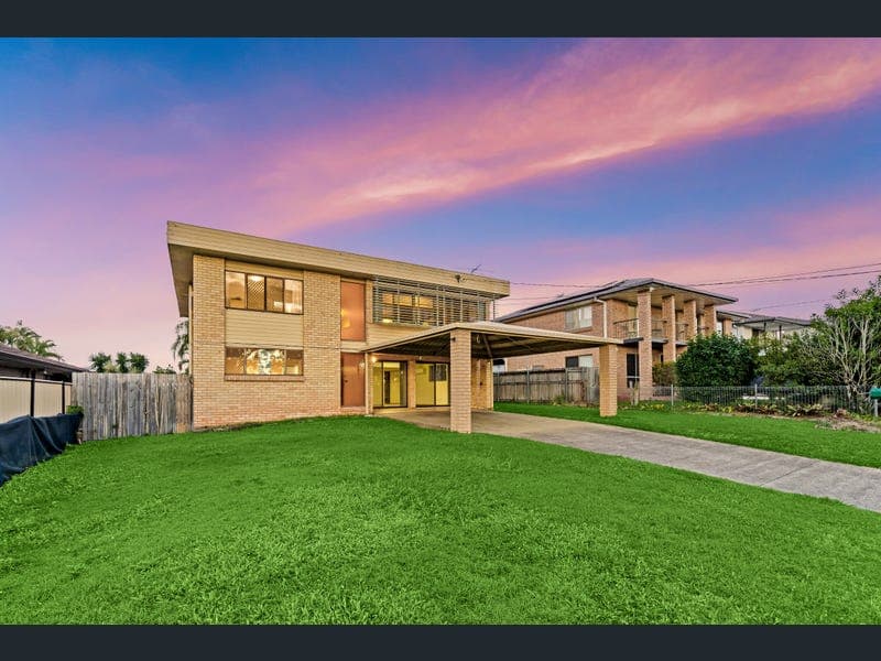 45 Glengala Drive, Rochedale South — photo 1 of 5