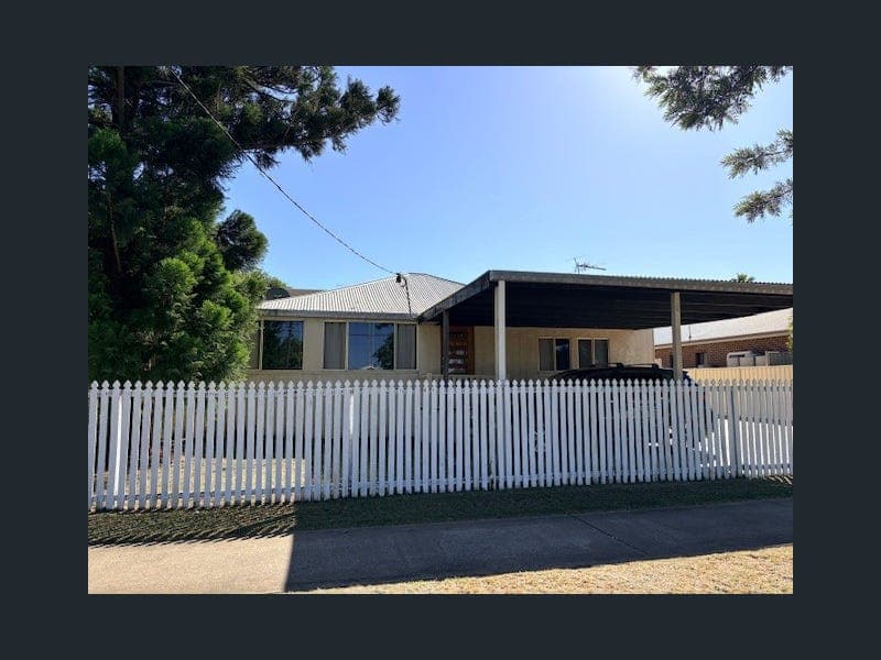 1/57 Marian Street, Miles — photo 1 of 5