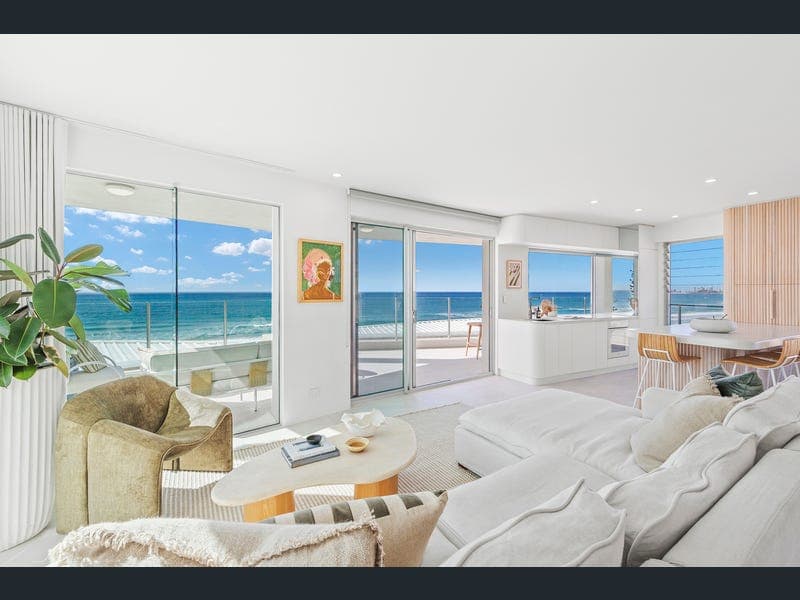 10/405 Golden Four Drive, Tugun — photo 1 of 5