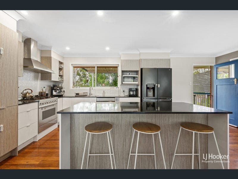 22 Bunya Park Drive, Eatons Hill — photo 1 of 5