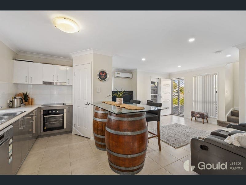 8/105-107 Mount Cotton Road, Capalaba — photo 1 of 5