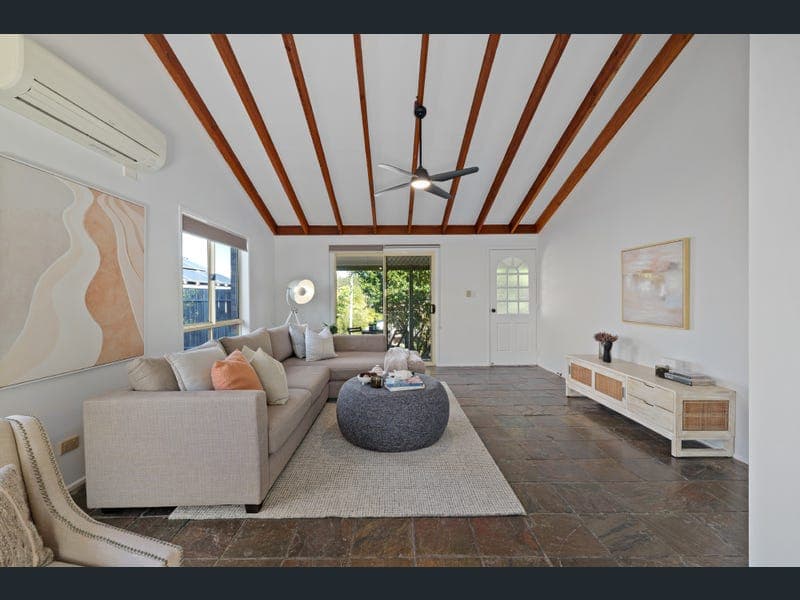 50 Gilford Crescent, Albany Creek — photo 1 of 5