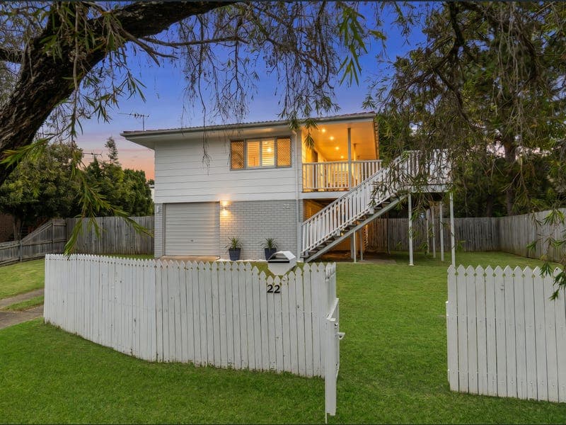 22 Kanturk Street, Ferny Grove — photo 1 of 5