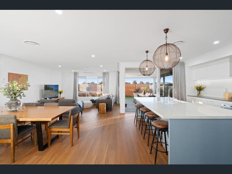 25 Cato Drive, Pelican Waters — photo 1 of 5