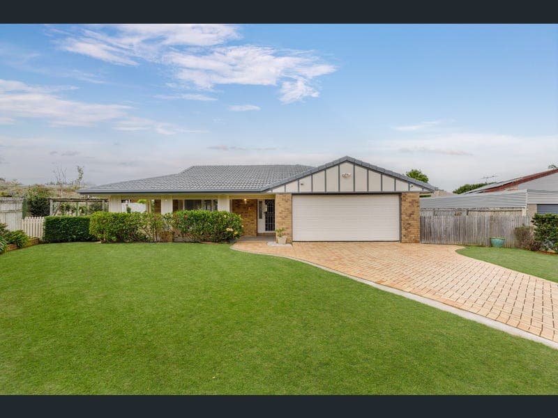 3 Grayling Court, Kallangur — photo 1 of 5