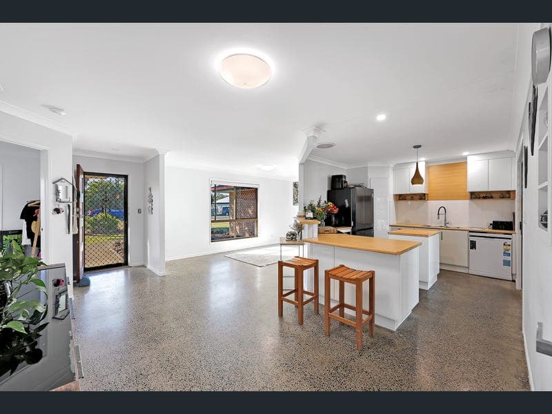 30 Mermaid Drive, Innes Park — photo 1 of 5