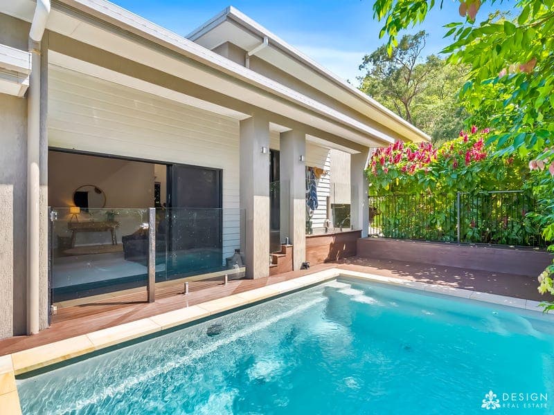 21 Sunset Drive, Norman Gardens — photo 1 of 5