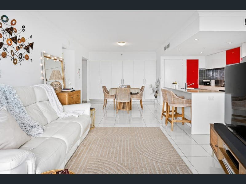 23802/5 Lawson Street, Southport — photo 1 of 5
