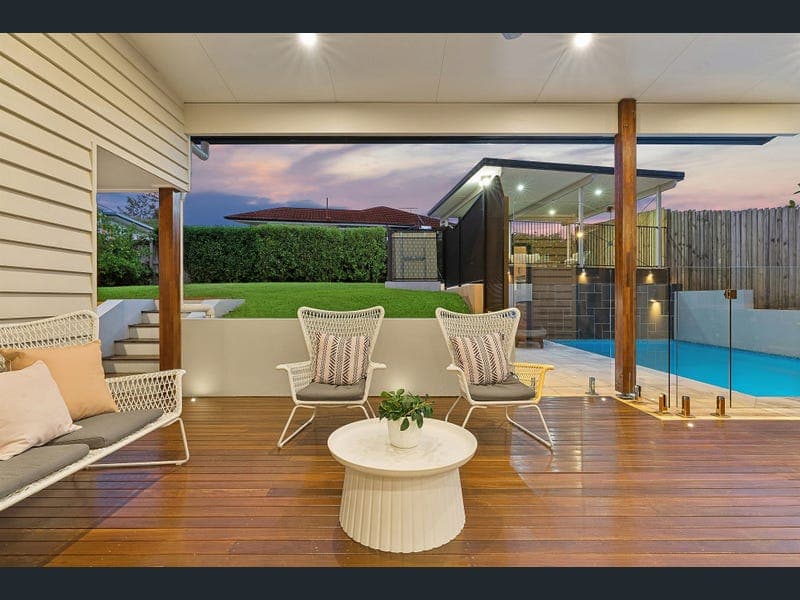98 Fihelly Street, Keperra — photo 1 of 5