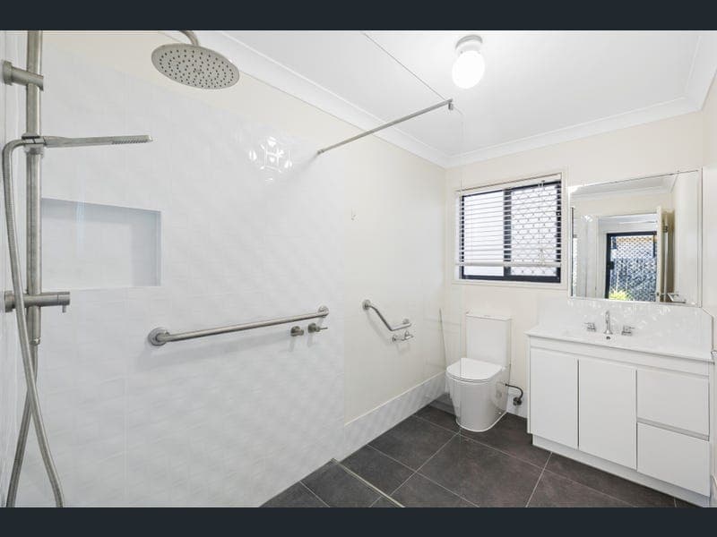 12 Whitfield Crescent, North Lakes — photo 1 of 5