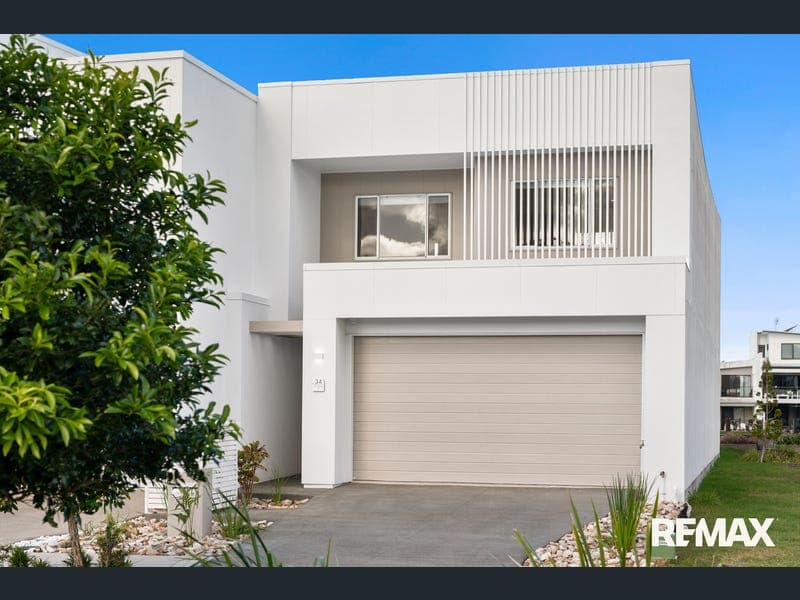34 Discovery Place, Maroochydore — photo 1 of 5