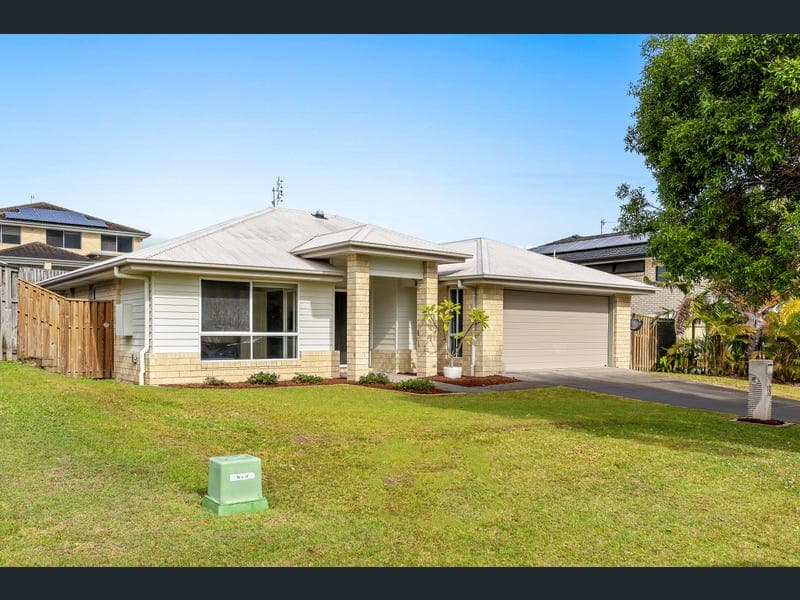 18 Willunga Street, Pacific Pines — photo 1 of 5